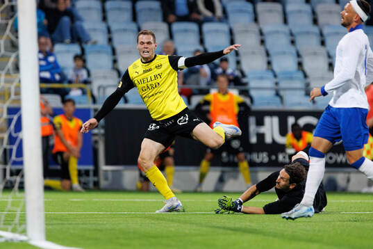 Mjällbys Jacob Bergström och IFK Norrköpings målvakt