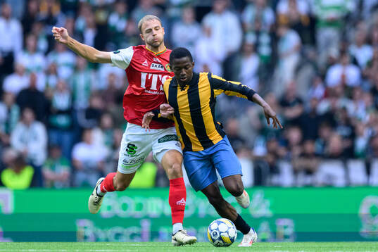 GAISs Gustav Lundgren och Hammarbys Bouzomana Toure