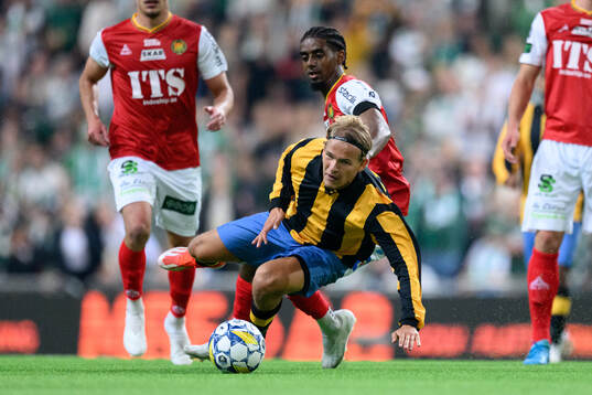 Hammarbys Markus Karlsson och GAISs Harun Ibrahim