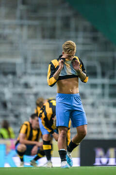 Hammarbys Fredrik Hammar deppar