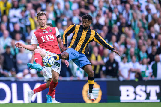 GAISs Alexander Ahl Holmström och Hammarbys Tesfaldet Tekie