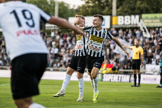 Landskronas Robin Dzabic jublar
