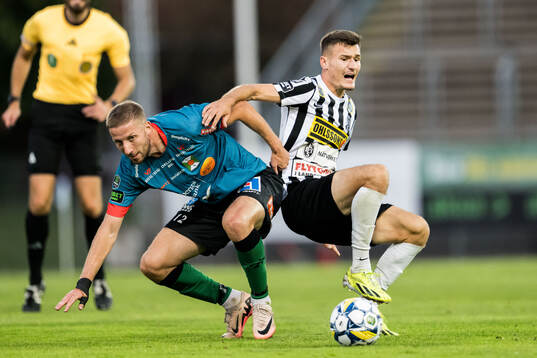 Varbergs Kevin Custovic och Landskronas Robin Dzabic