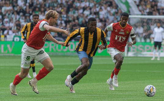 GAIS August Wängberg, Hammarbys Bouzomana Toure och GAIS
