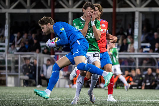 Helsingborgs målvakt Kalle Joelsson och Brages Pontus