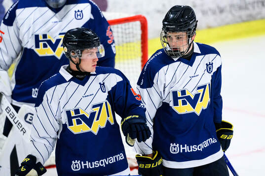 HV71s Victor Sjöholm och Albert Schioldan