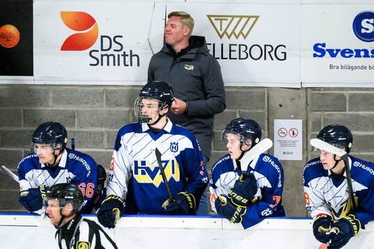 HV71s tränare Anton Blomqvist deppar