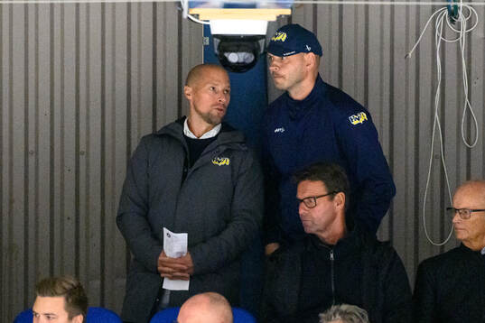 HV71s general manager Chris Abbott och skillstränare Kris
