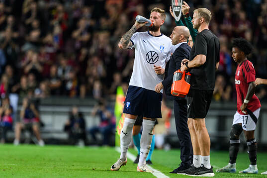 Pontus Jansson and Head coach Henrik Rydström of Malmö FF