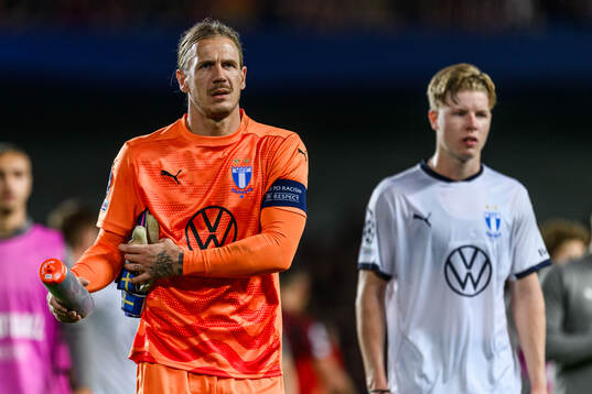 goalkeeper Johan Dahlin of Malmö FF looks dejected