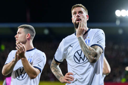 Pontus Jansson of Malmö FF looks dejected