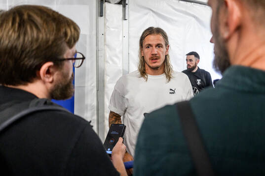 Goalkeeper Johan Dahlin of Malmö FF
