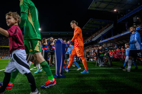 Goalkeeper Johan Dahlin of Malmö FF