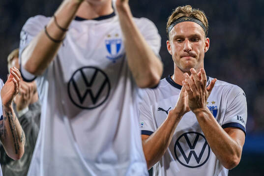 Erik Botheim of Malmö FF looks dejected