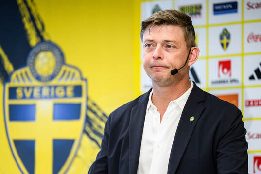 Head coach Jon Dahl Tomasson of the Swedish national
