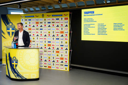 Head coach Jon Dahl Tomasson of the Swedish national