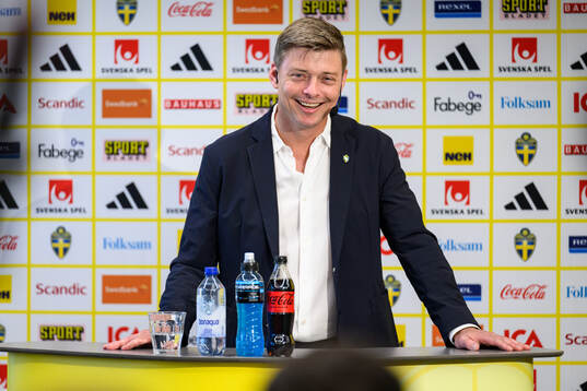 Head coach Jon Dahl Tomasson of the Swedish national