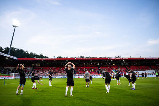 Players of Häcken at warm up