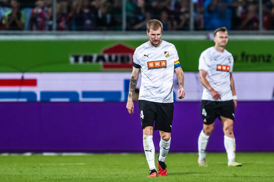 Simon Gustafson of Häcken looks dejected