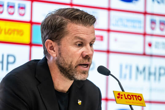 Head coach Pål Arne Johansen of Häcken at a press