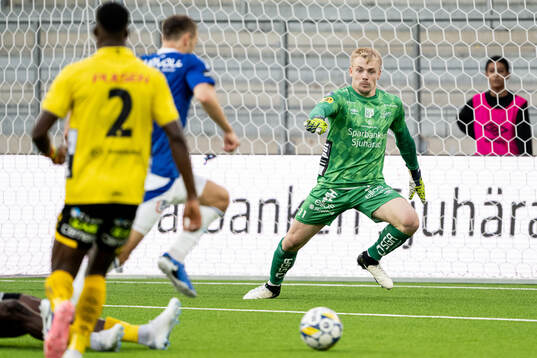 Goalkeeper Isak Pettersson of Elfsborg