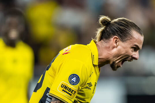 Niklas Hult of Elfsborg reacts