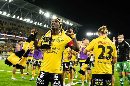 Michael Baidoo of Elfsborg celebrate