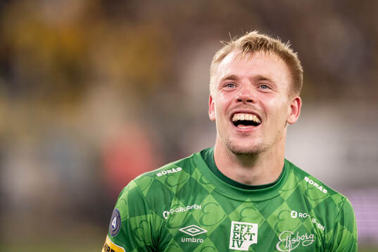 Goalkeeper Isak Pettersson of Elfsborg celebrates