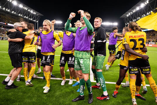 Players of Elfsborg celebrate
