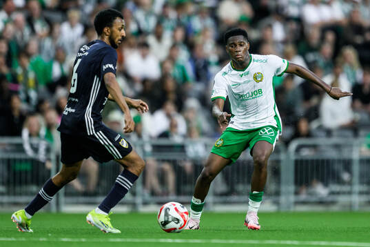 IFK Stocksunds Endreas Tesfai och Hammarbys Divine Teah