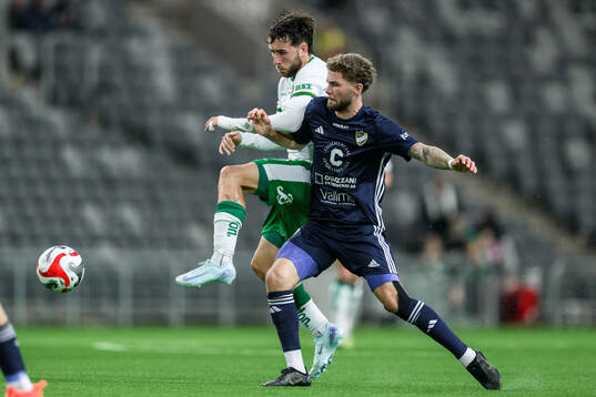 Hammarbys Marc Llinares Barragan och IFK Stocksunds Simon