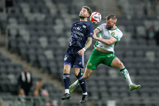 IFK Stocksunds Simon Miedinger och Hammarbys Mads Fenger
