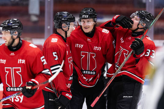 Örebros Milton Oscarson jublar