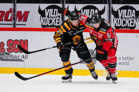 Skellefteås Jonathan Pudas och Luleås Markus Nurmi