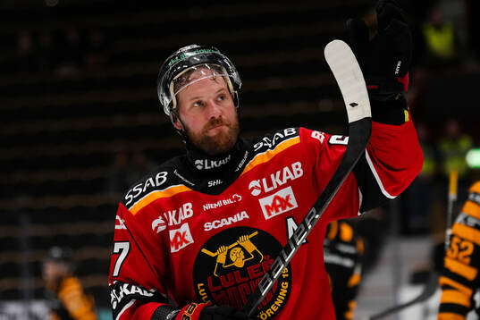 Luleås Linus Omark deppar