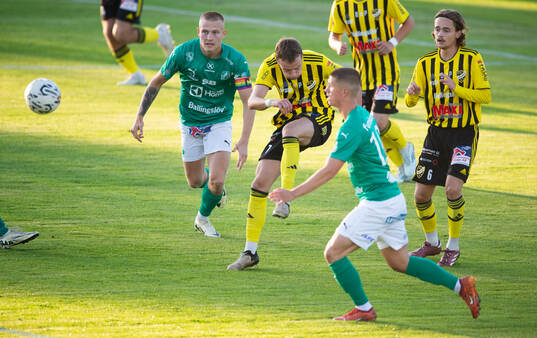 IFK Hässleholms Philip Berndt i matchen i division 2