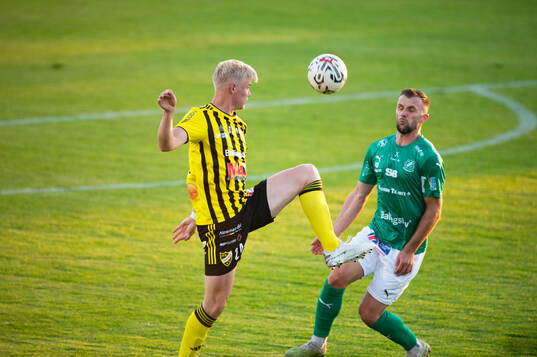 IFK Hässleholms Linus Roslund i matchen i division 2