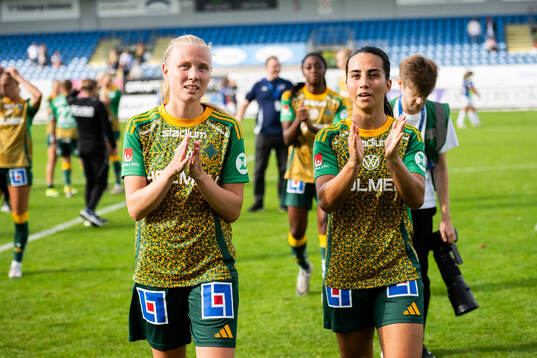 IFK Norrköpings Elin Rombing och Vesna Milivojevic jublar