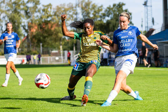 Trelleborgs Viktoria Persson och IFK Norrköpings Maya
