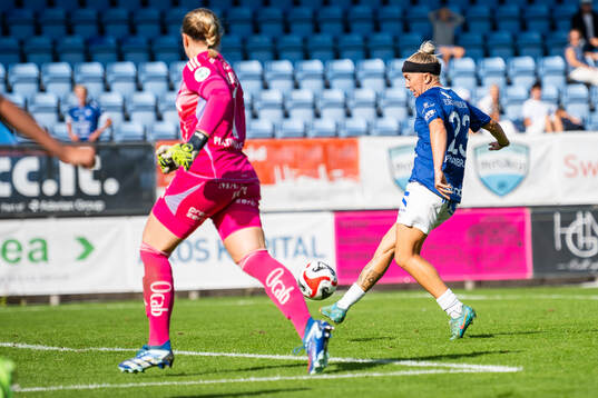 Trelleborgs Linnea Prambrant skjuter och missar målchans