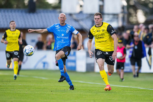 Halmstads Andreas Johansson och Mjällbys Jacob Bergström