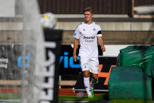Utsiktens Daniel Hermansson lämnar planen