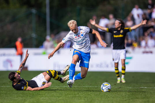 AIKs Bersant Celina och Värnamos Victor Larsson
