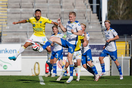 Falkenbergs Leonardo Farah Shahin och Onsalas Victor