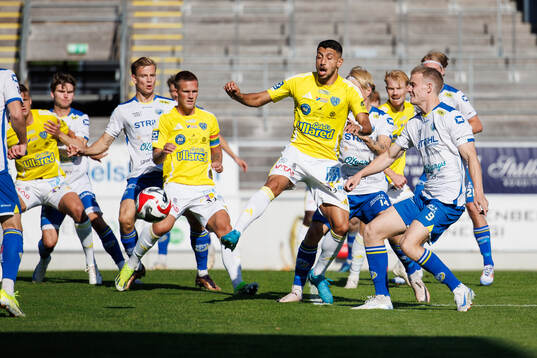 Falkenbergs Leonardo Farah Shahin och Onsalas Victor