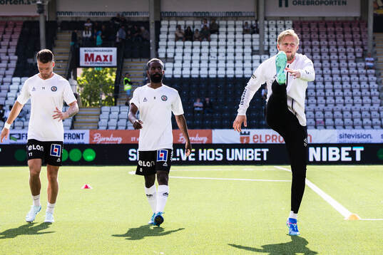 Örebros Samuel Kroon (v), Mohammed Saeid (m) och Kalle