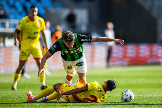 GAIS William Milovanovic och Kalmars Romario Pereira Sipiao