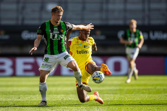 GAIS Alexander Ahl Holmström och Kalmars Vince Osuji