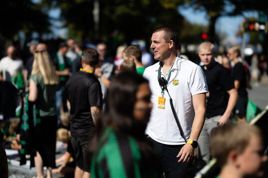 GAIS säkerhetschef Erik Bergkvist innan fotbollsmatchen i