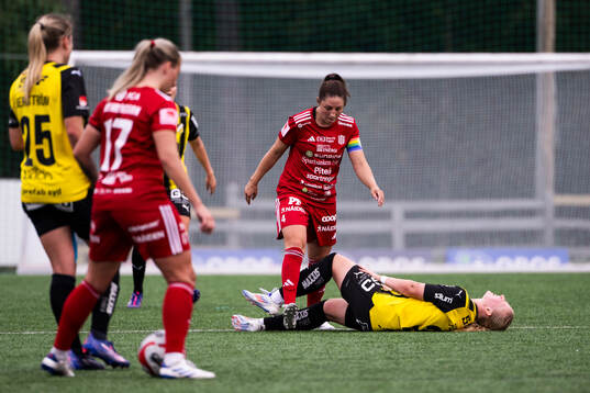 Piteås Josefin Johansson och Häckens Johanna Fossdalsá